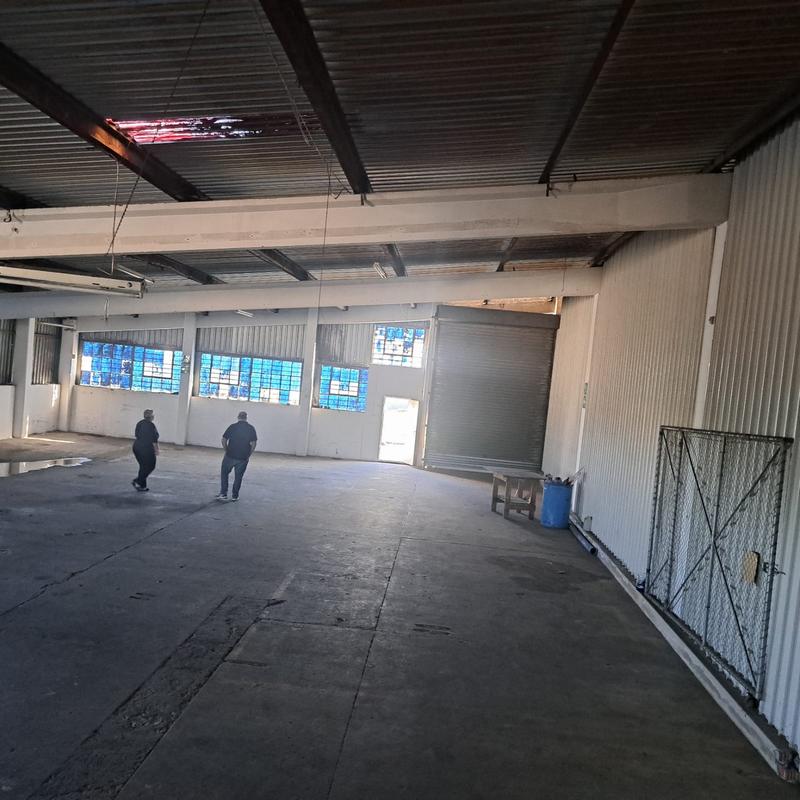 To Let commercial Property for Rent in Neave Industrial Eastern Cape